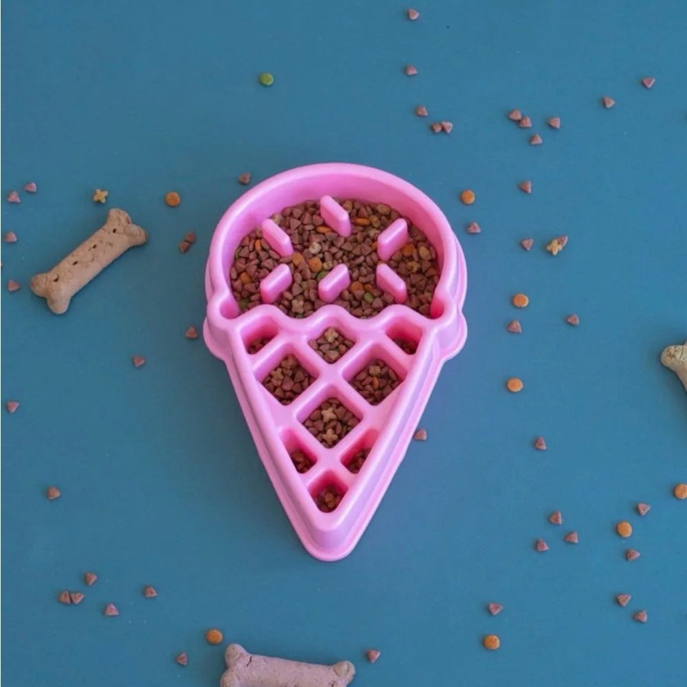 ZIPPYPAWS Pink Ice Cream Cone Dog Feeder